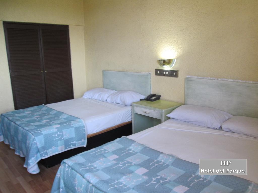 Hotel Del Parque Гвадалахара Екстер'єр фото