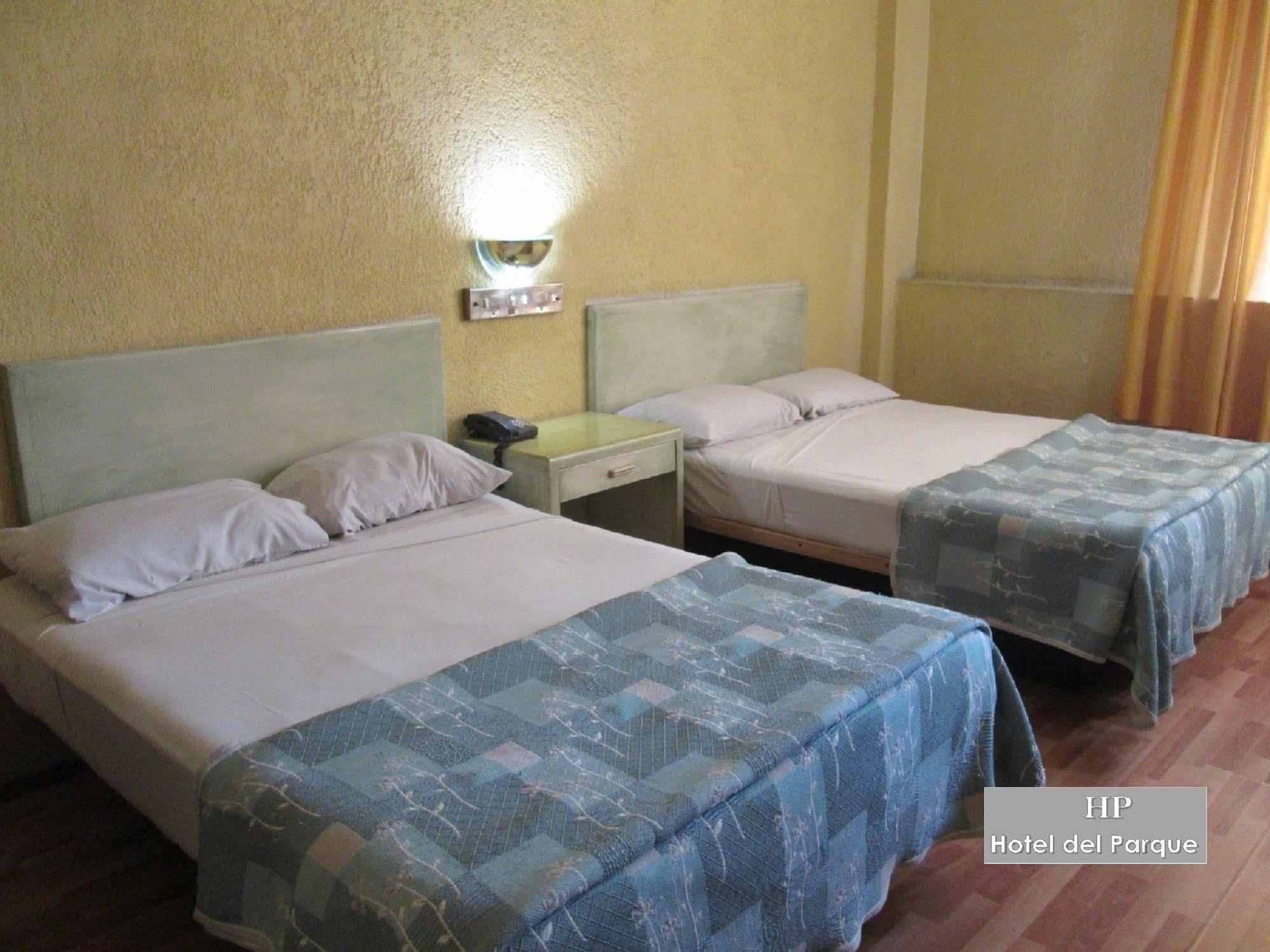 Hotel Del Parque Гвадалахара Екстер'єр фото