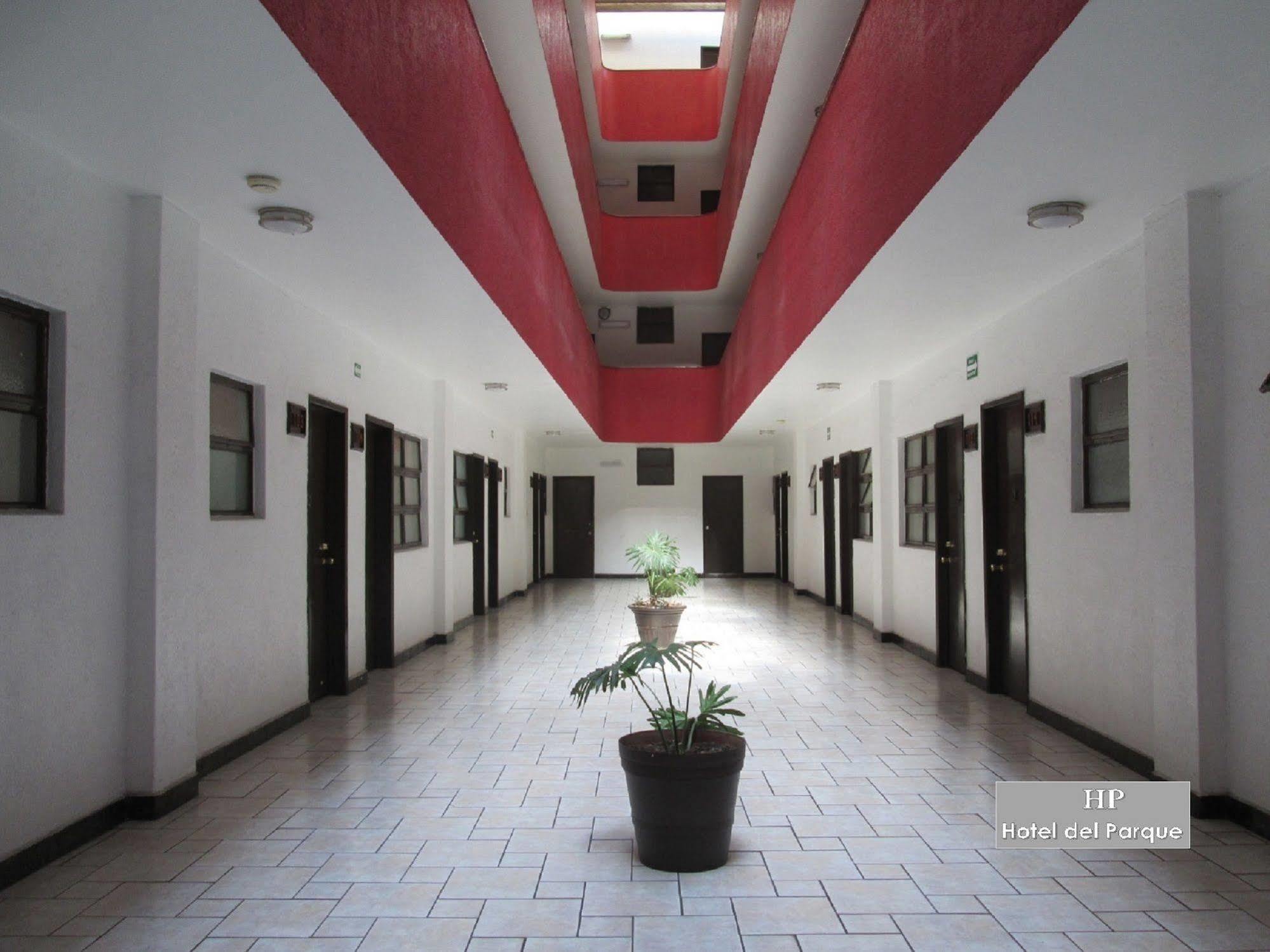 Hotel Del Parque Гвадалахара Екстер'єр фото